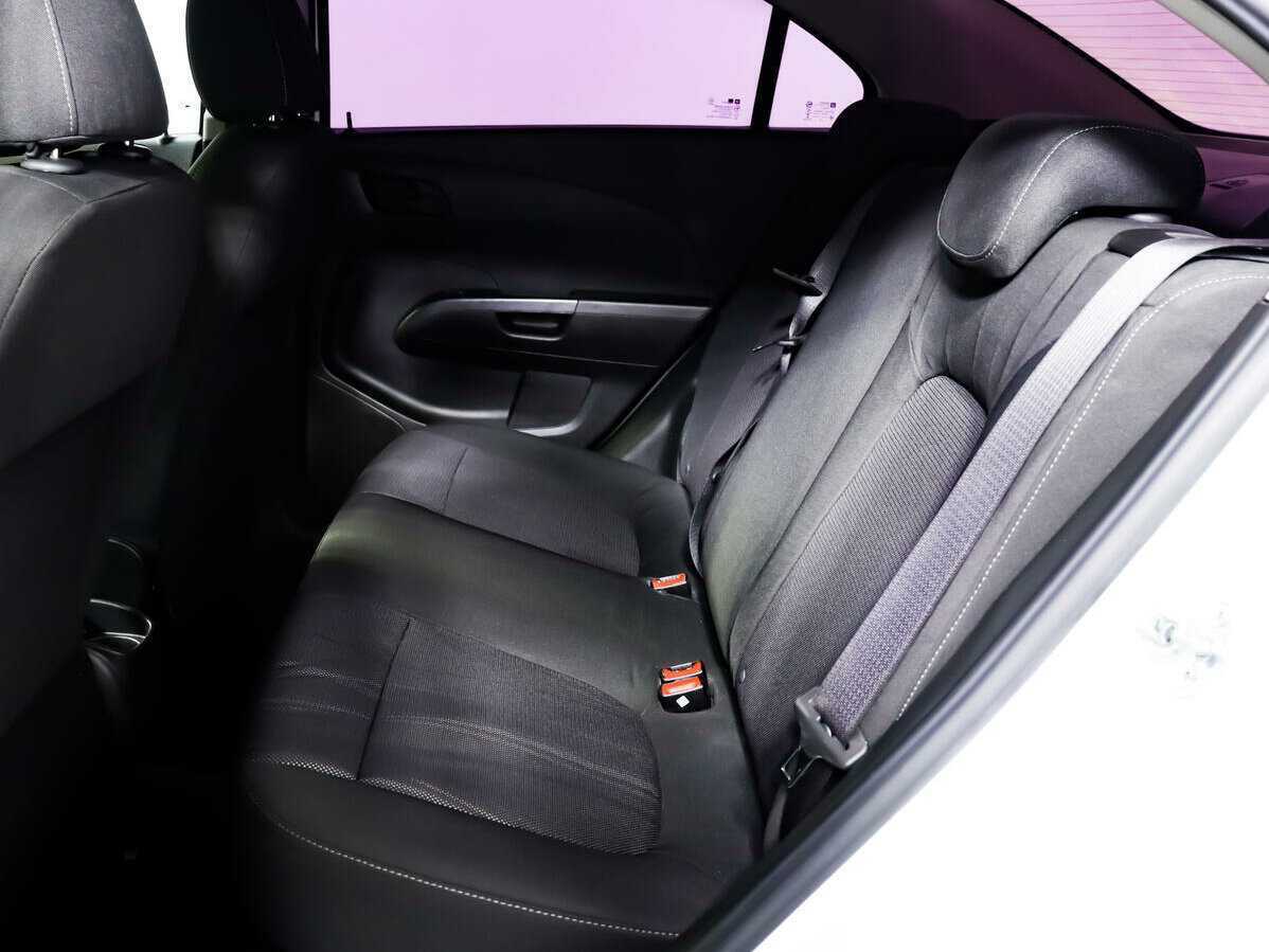 Купить Chevrolet Aveo с пробегом. Фото: #10