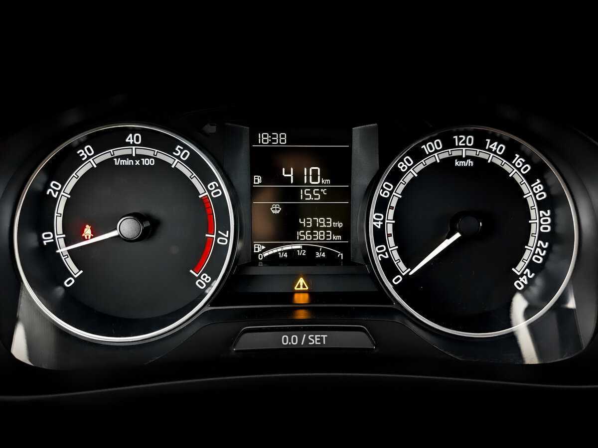 Купить Skoda Rapid с пробегом. Фото: #12