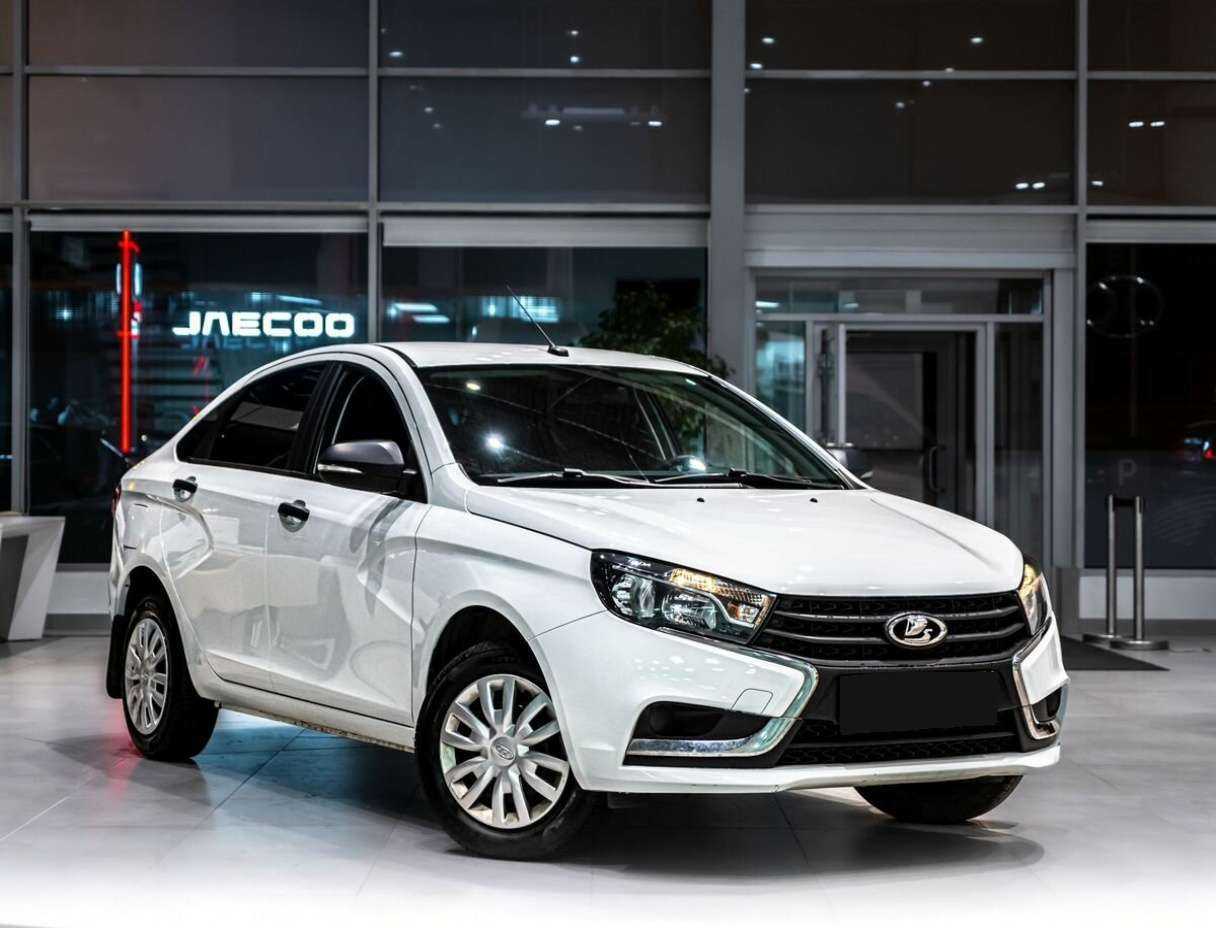 Купить Lada (ВАЗ) Vesta с пробегом. Фото: #1