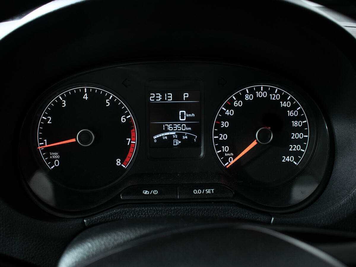 Купить Volkswagen Polo с пробегом. Фото: #10