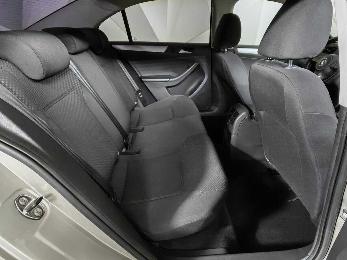Купить Volkswagen Jetta с пробегом. Фото: #11