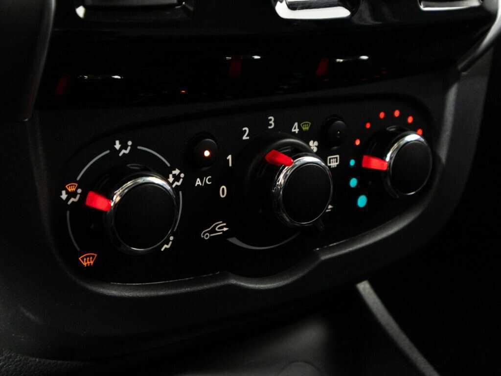 Купить Lada (ВАЗ) Largus с пробегом. Фото: #16