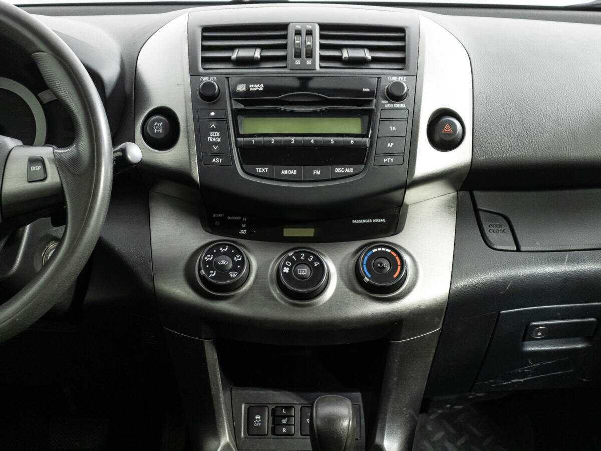 Купить Toyota RAV4 с пробегом. Фото: #12