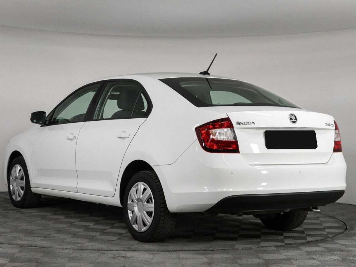Купить Skoda Rapid с пробегом. Фото: #3
