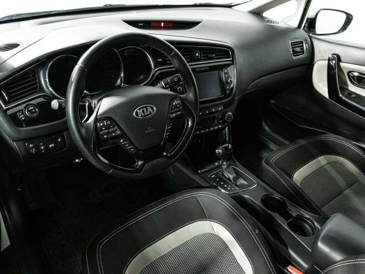 Купить Kia Ceed с пробегом. Фото: #10