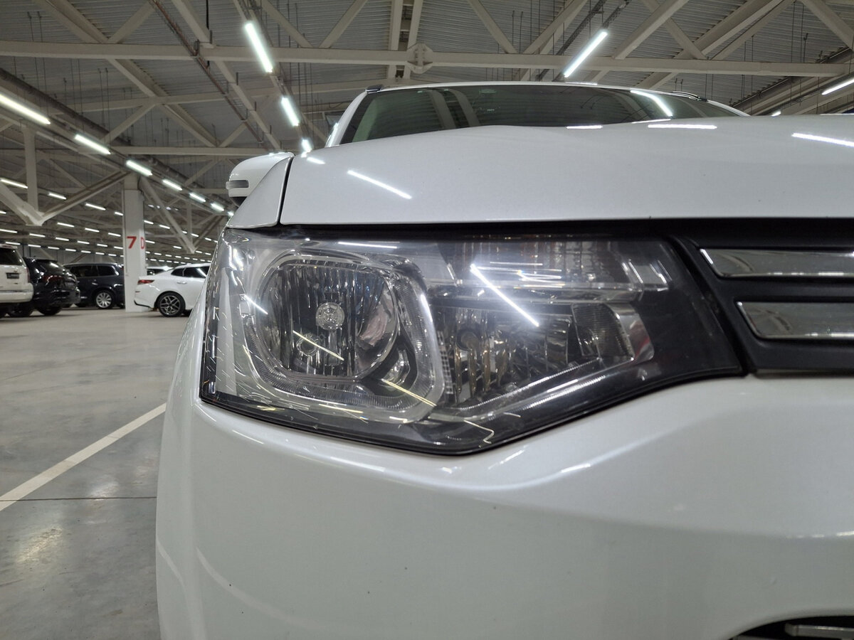 Купить Mitsubishi Outlander с пробегом. Фото: #15