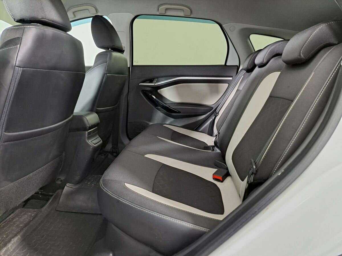 Купить Lada (ВАЗ) Vesta с пробегом. Фото: #9