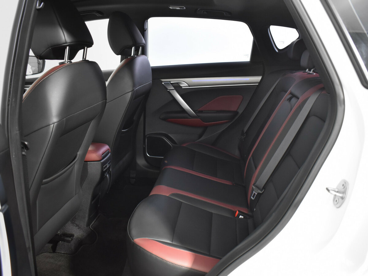 Купить Geely Coolray с пробегом. Фото: #11