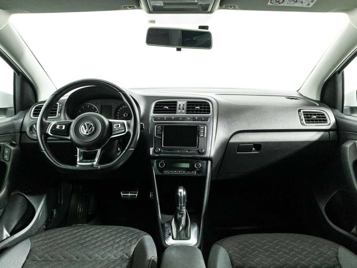 Купить Volkswagen Polo с пробегом. Фото: #12