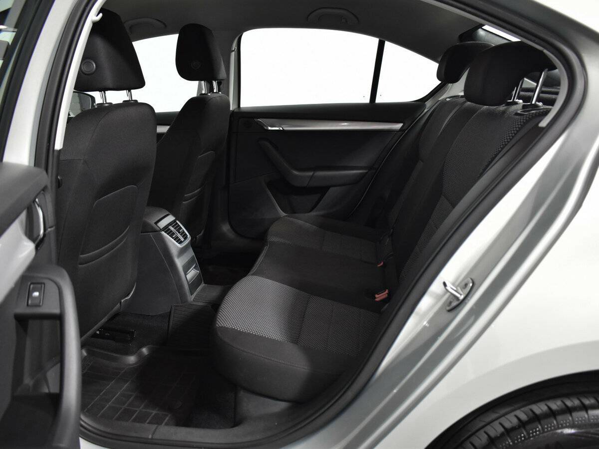 Купить Skoda Octavia с пробегом. Фото: #11