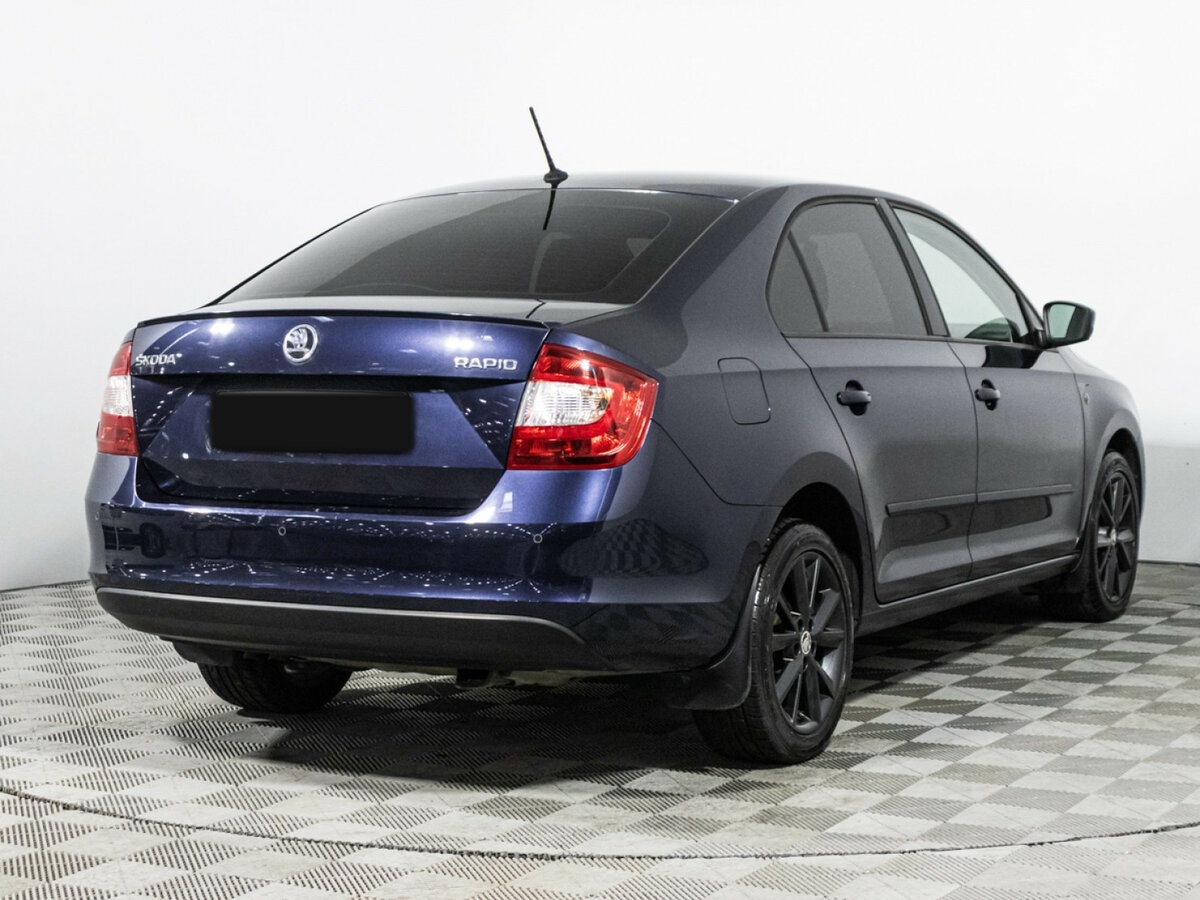 Купить Skoda Rapid с пробегом. Фото: #4