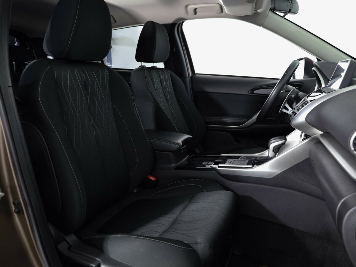 Купить Mitsubishi Eclipse Cross с пробегом. Фото: #11