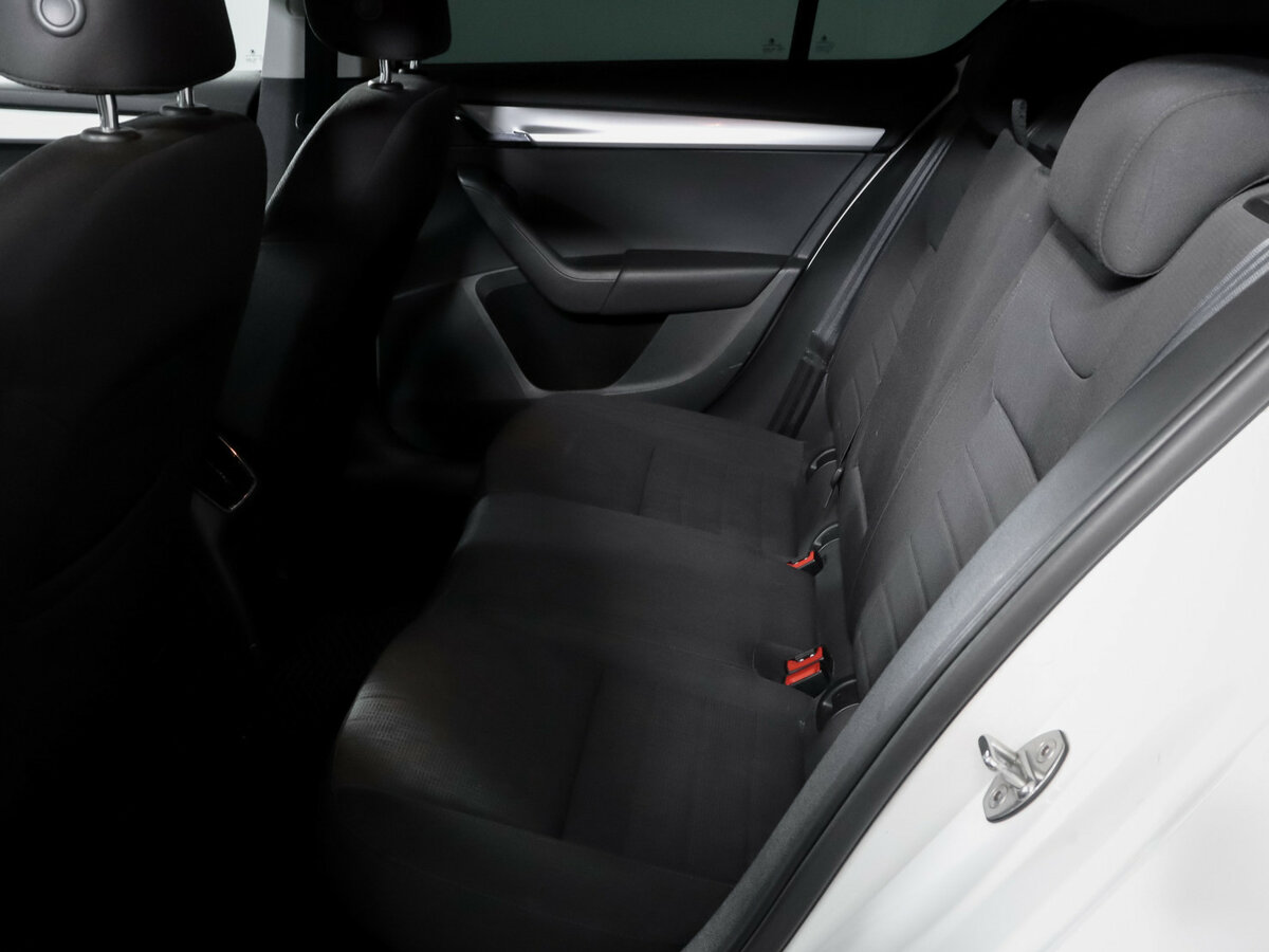 Купить Skoda Octavia с пробегом. Фото: #7