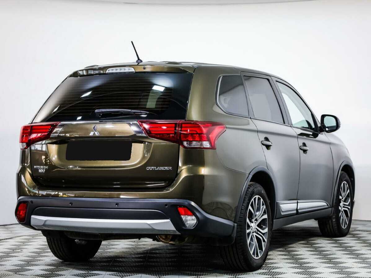 Купить Mitsubishi Outlander с пробегом. Фото: #3