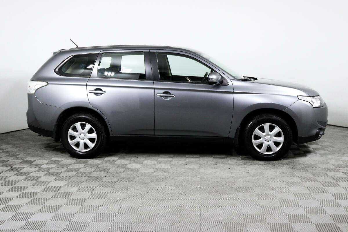 Купить Mitsubishi Outlander с пробегом. Фото: #3