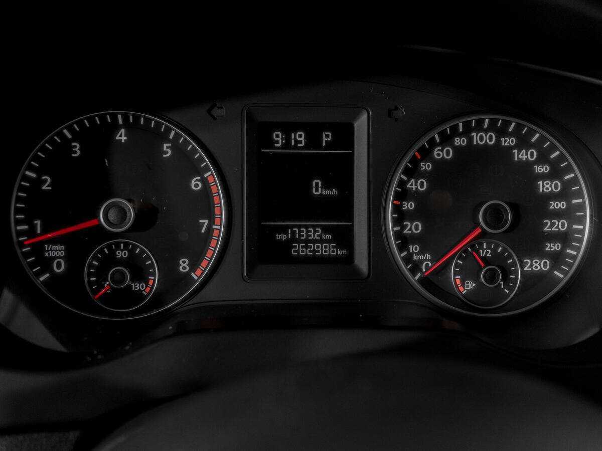 Купить Volkswagen Jetta с пробегом. Фото: #10