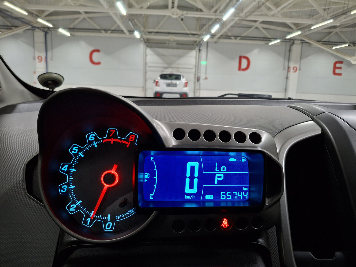 Купить Chevrolet Aveo с пробегом. Фото: #11