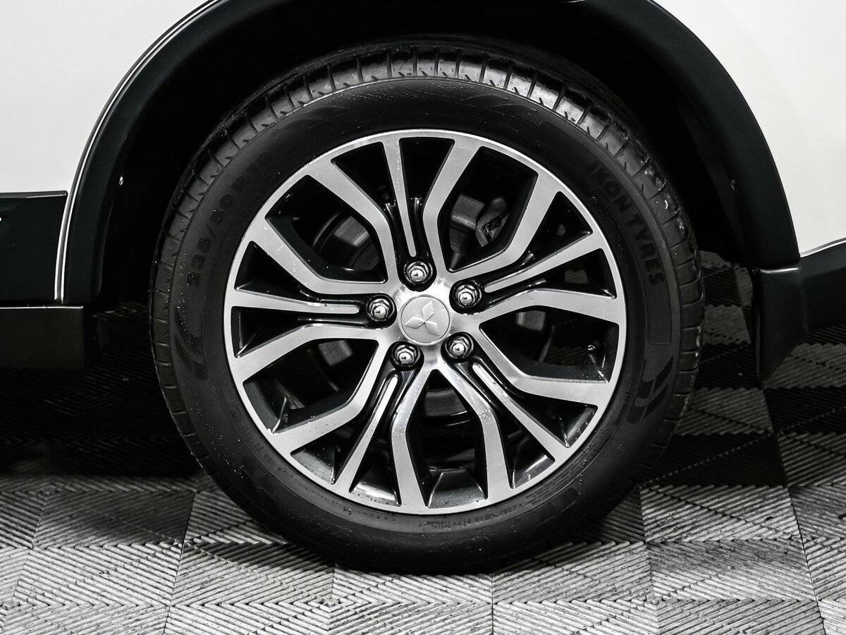 Купить Mitsubishi Outlander с пробегом. Фото: #13