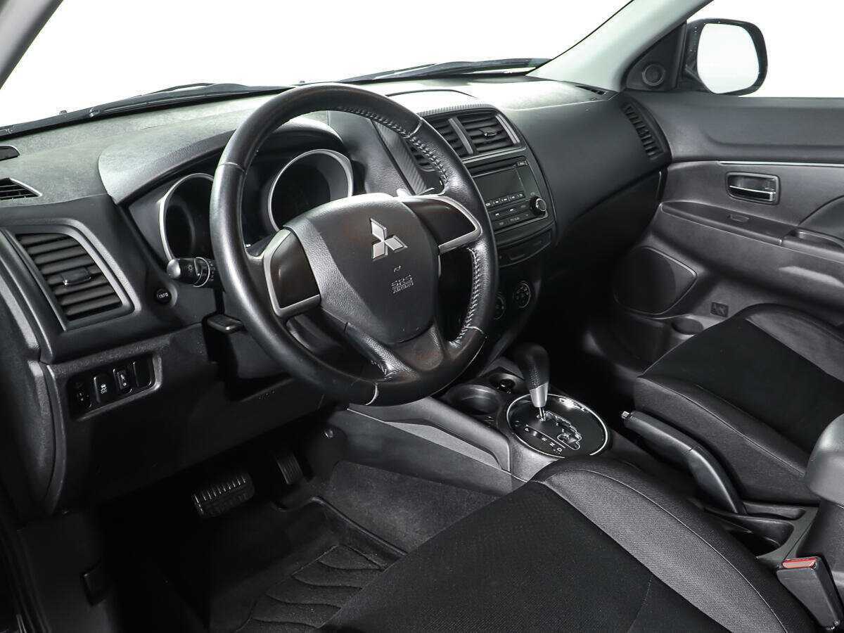 Купить Mitsubishi ASX с пробегом. Фото: #10