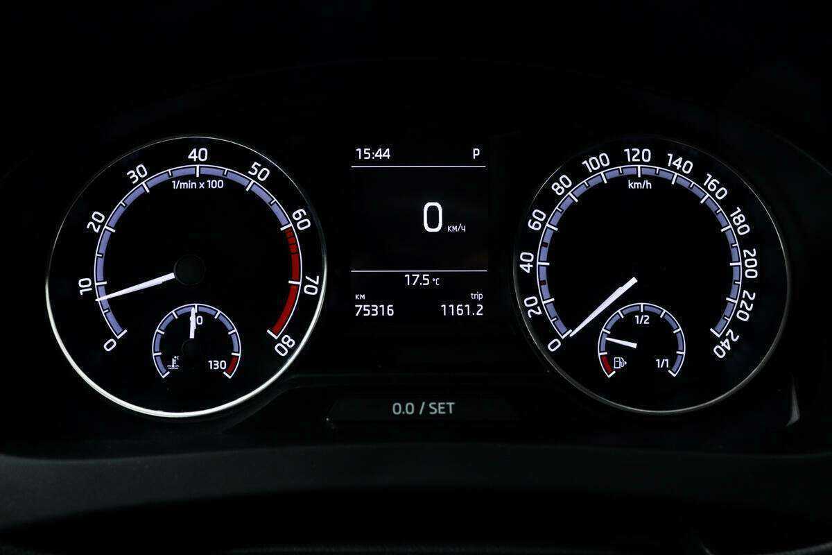 Купить Skoda Rapid с пробегом. Фото: #9