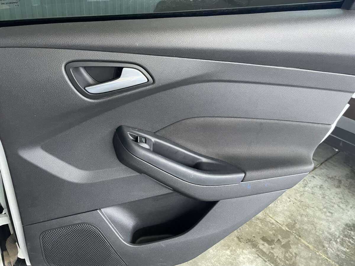 Купить Ford Focus с пробегом. Фото: #22