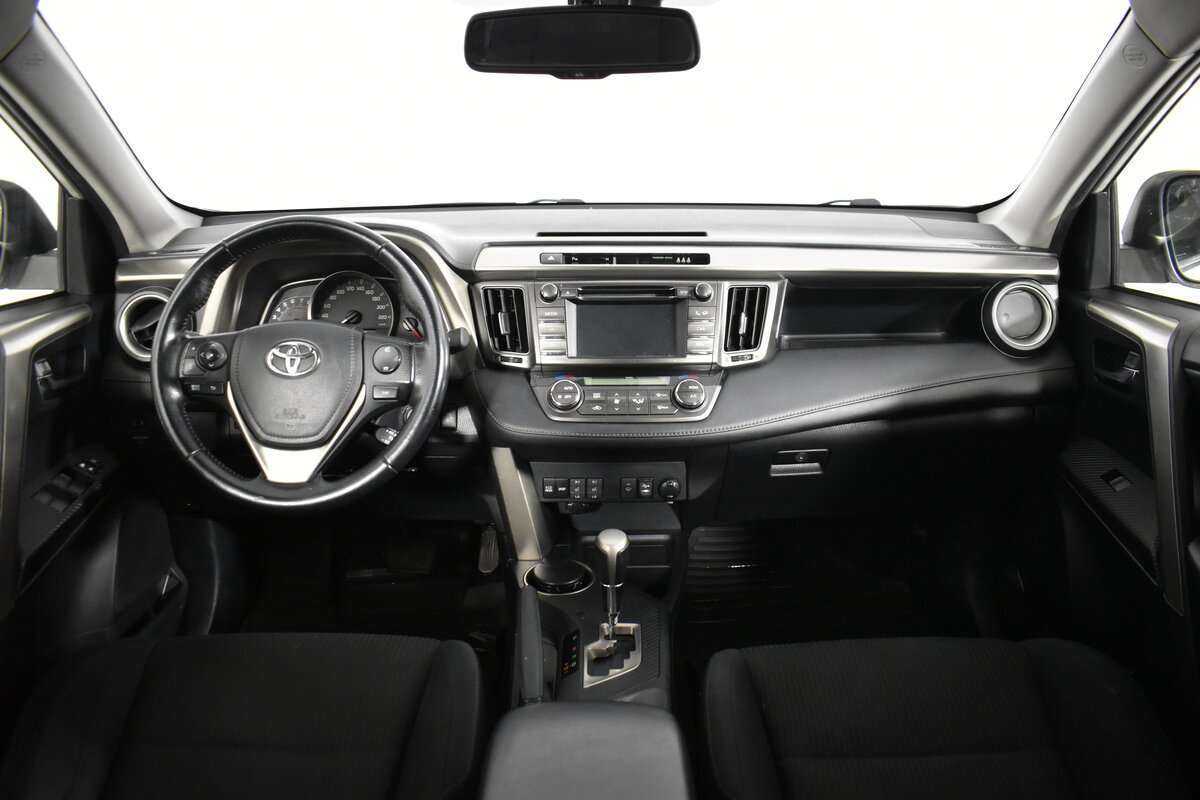 Купить Toyota RAV4 с пробегом. Фото: #9