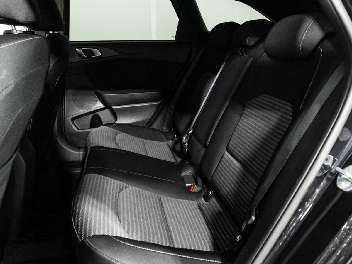 Купить Kia Ceed с пробегом. Фото: #9