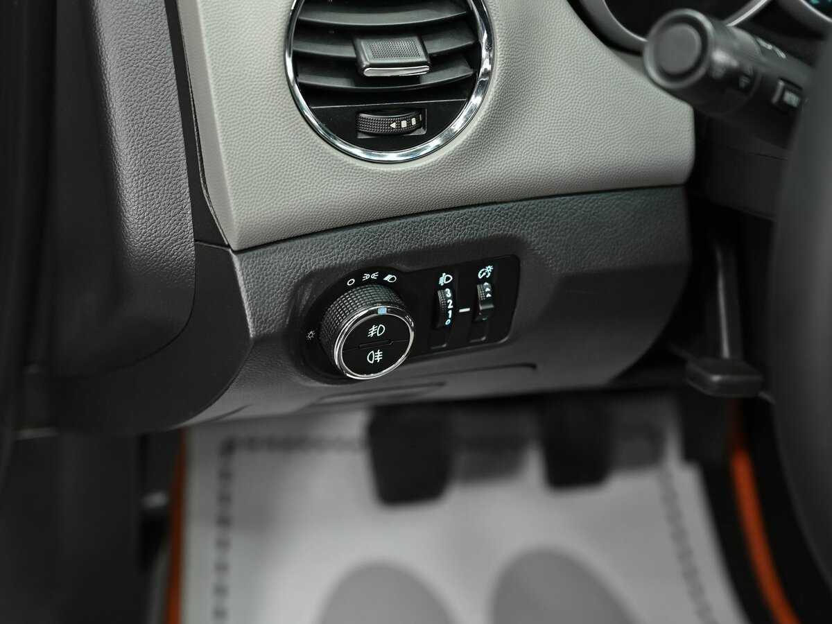 Купить Chevrolet Cruze с пробегом. Фото: #8
