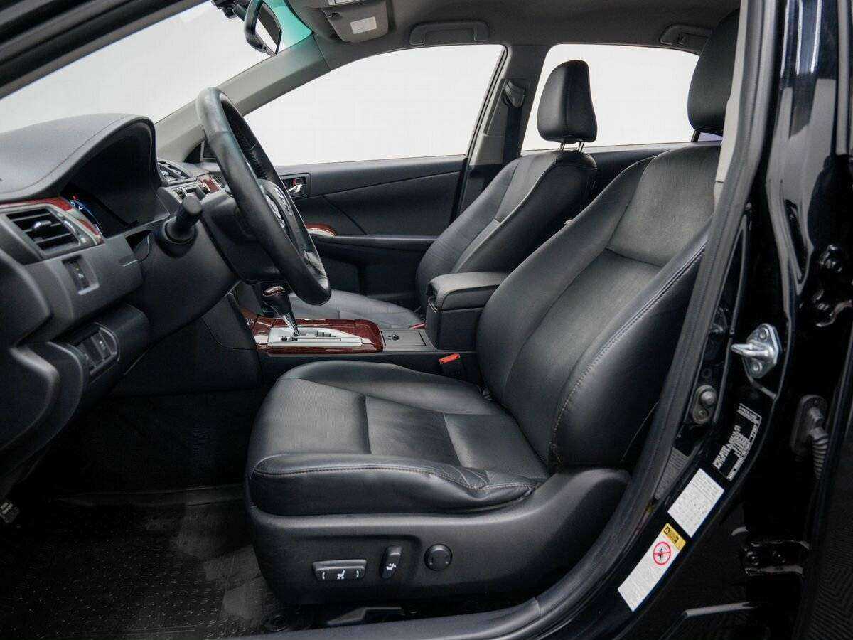 Купить Toyota Camry с пробегом. Фото: #14