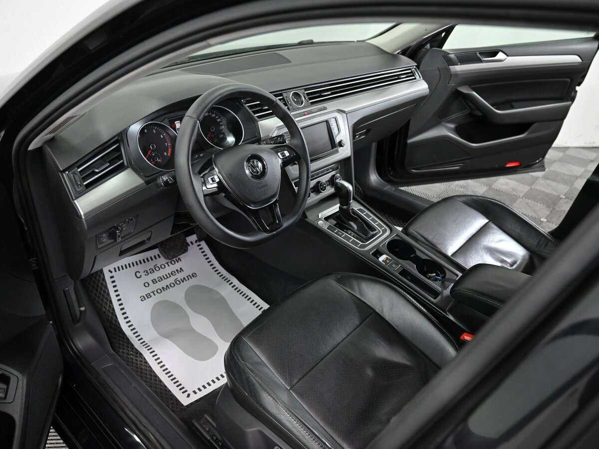 Купить Volkswagen Passat с пробегом. Фото: #4