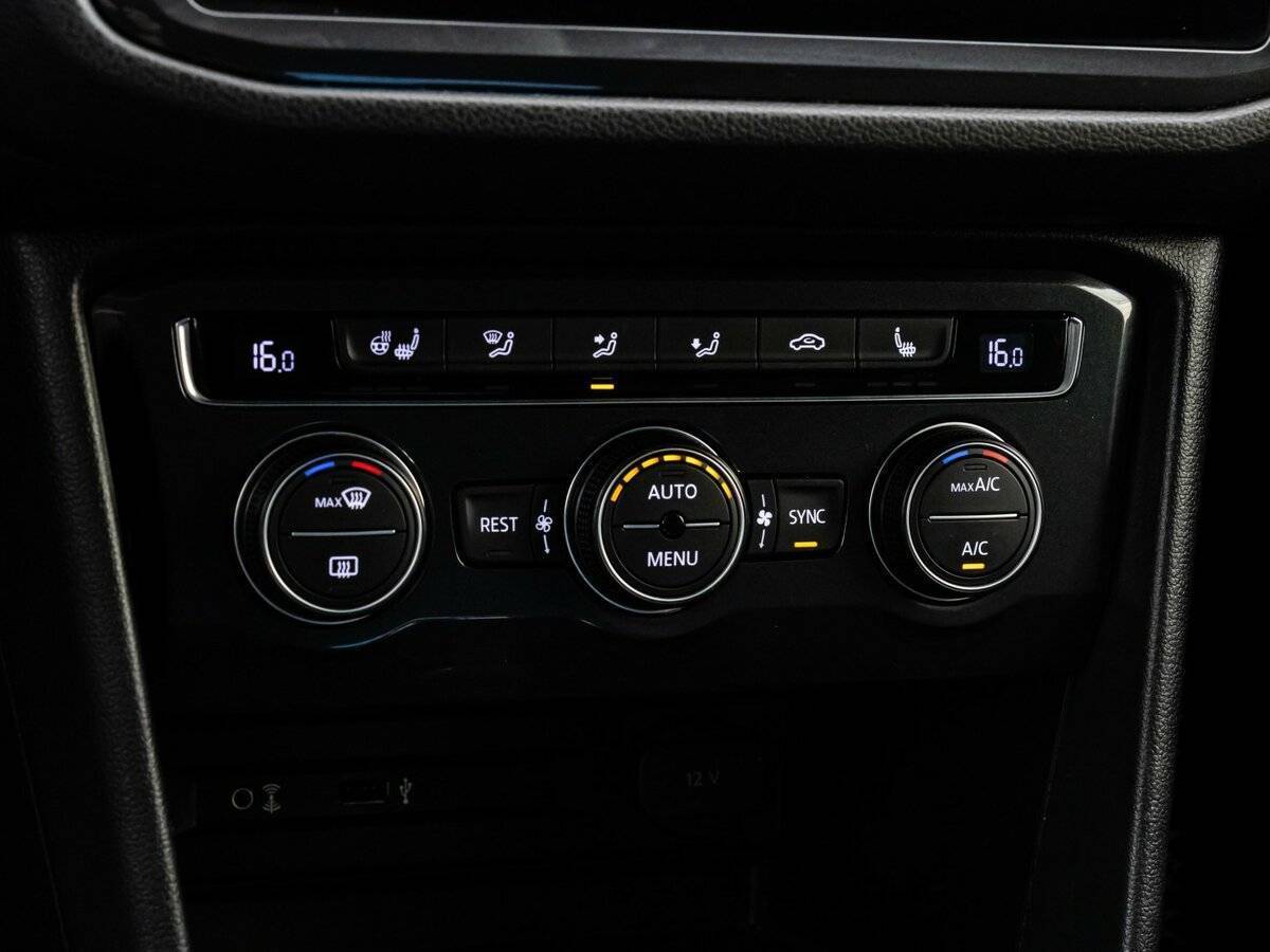 Купить Volkswagen Tiguan с пробегом. Фото: #11