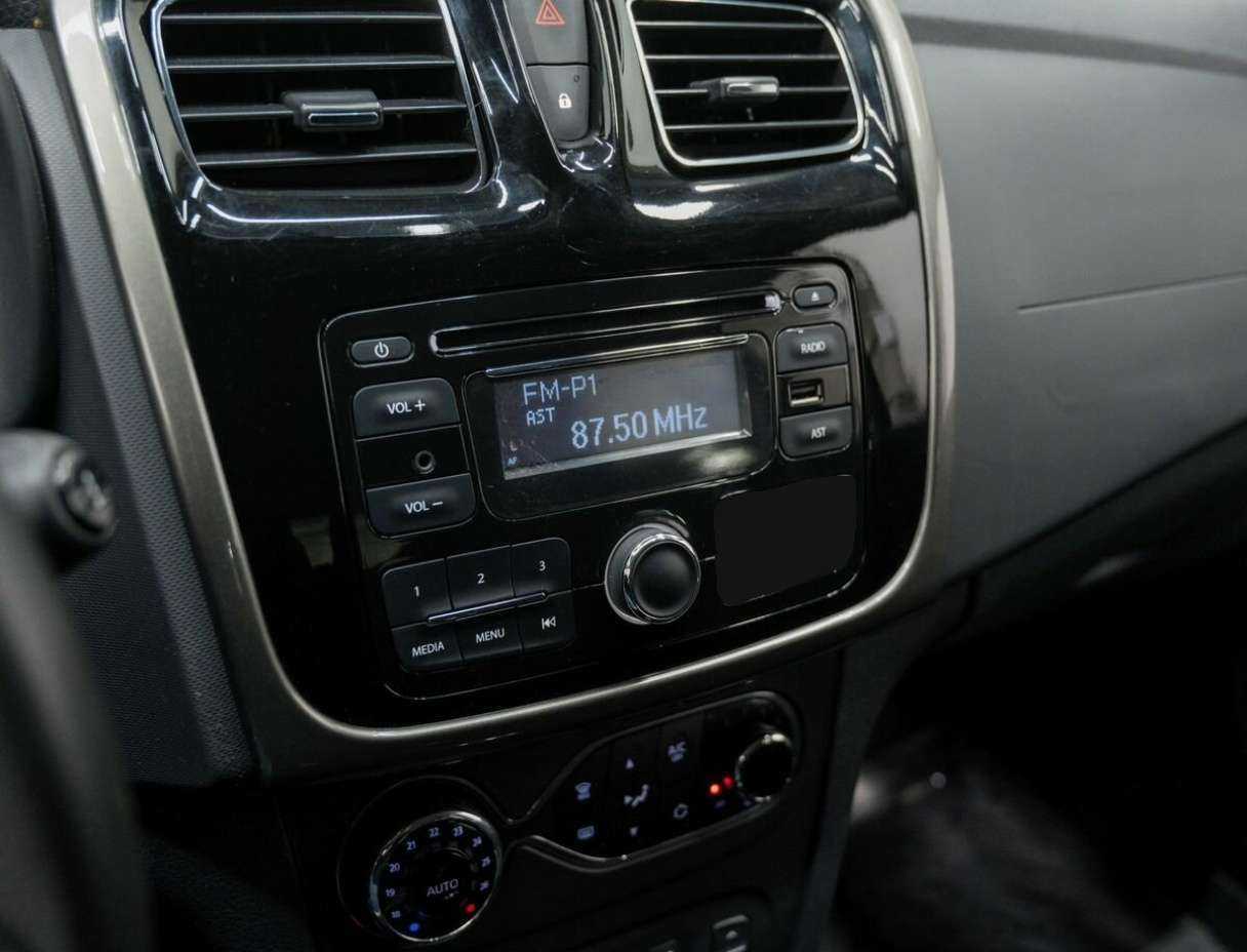 Купить Renault Sandero с пробегом. Фото: #21