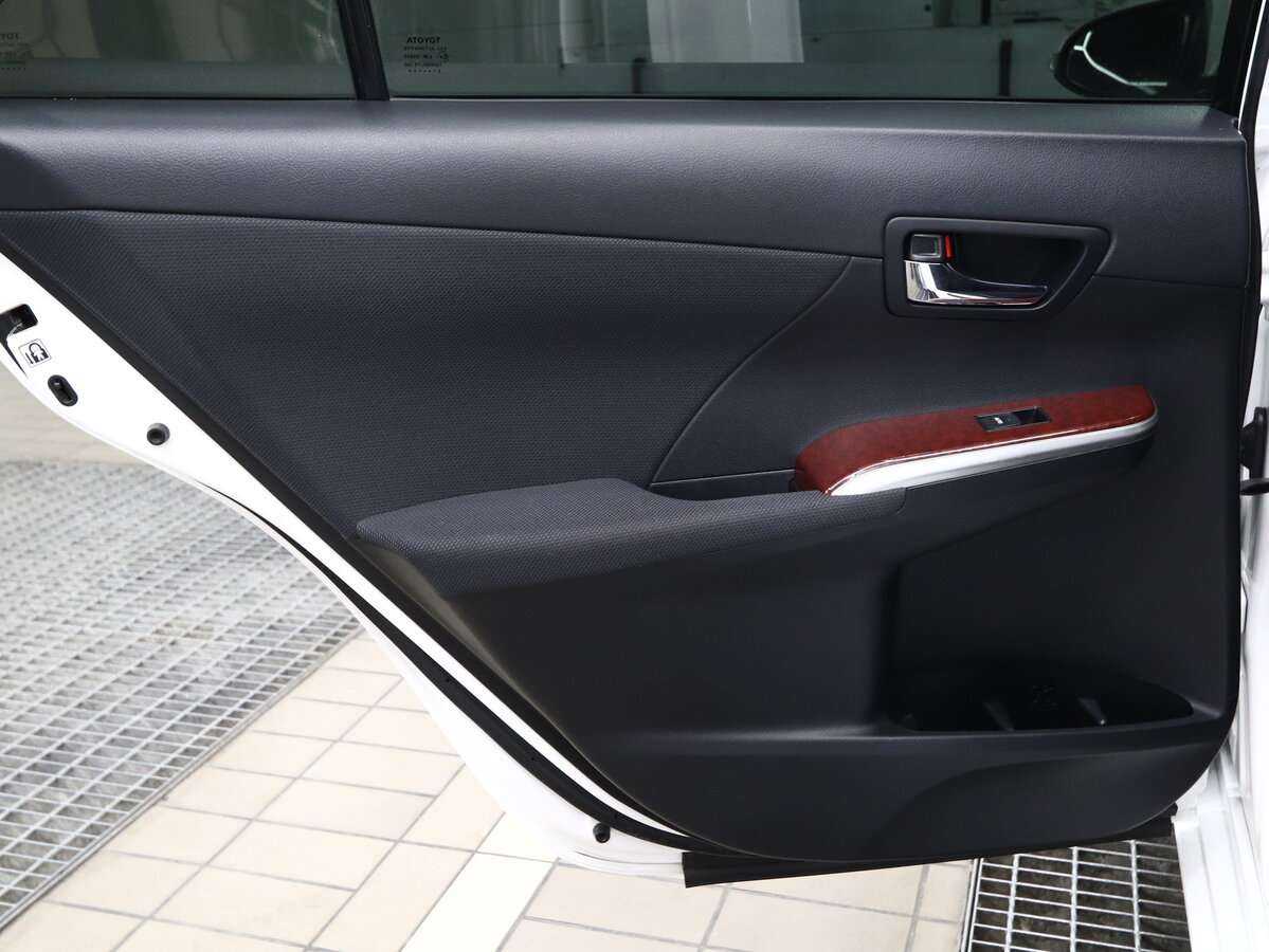 Купить Toyota Camry с пробегом. Фото: #10