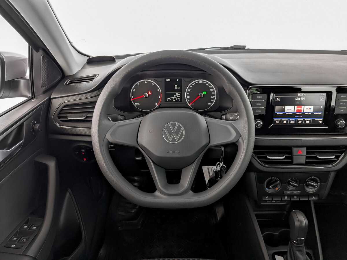 Купить Volkswagen Polo с пробегом. Фото: #16