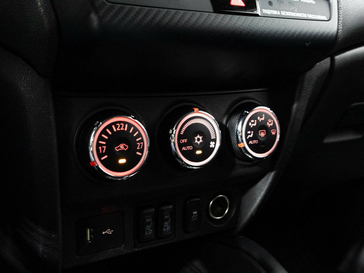 Купить Mitsubishi ASX с пробегом. Фото: #15