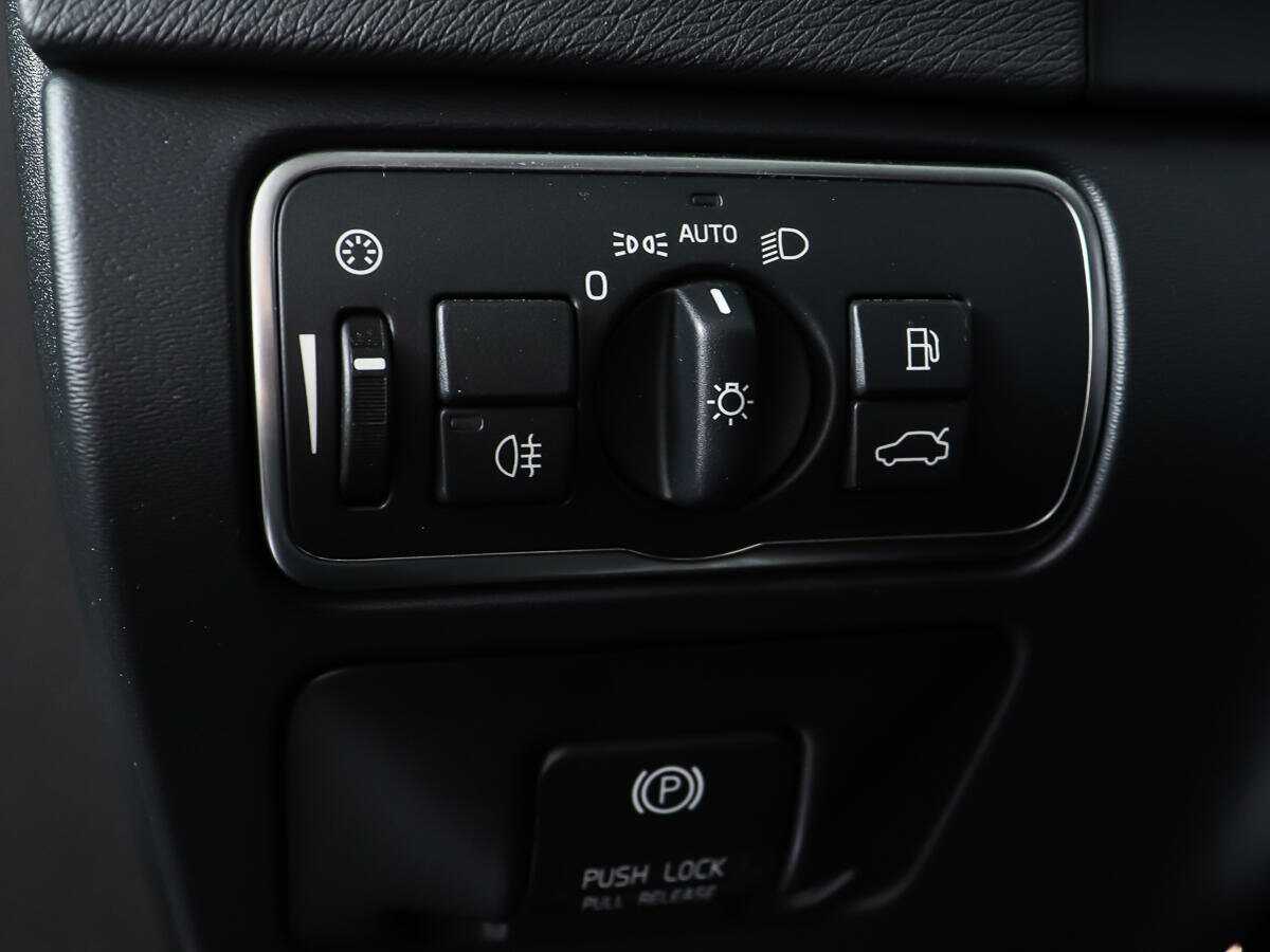 Купить Volvo S60 с пробегом. Фото: #15