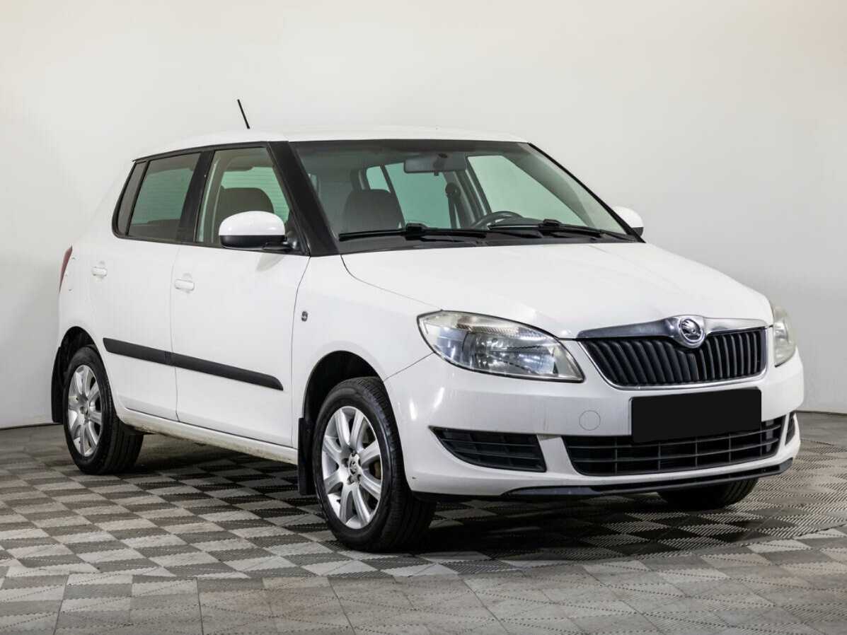 Купить Skoda Fabia с пробегом. Фото: #2