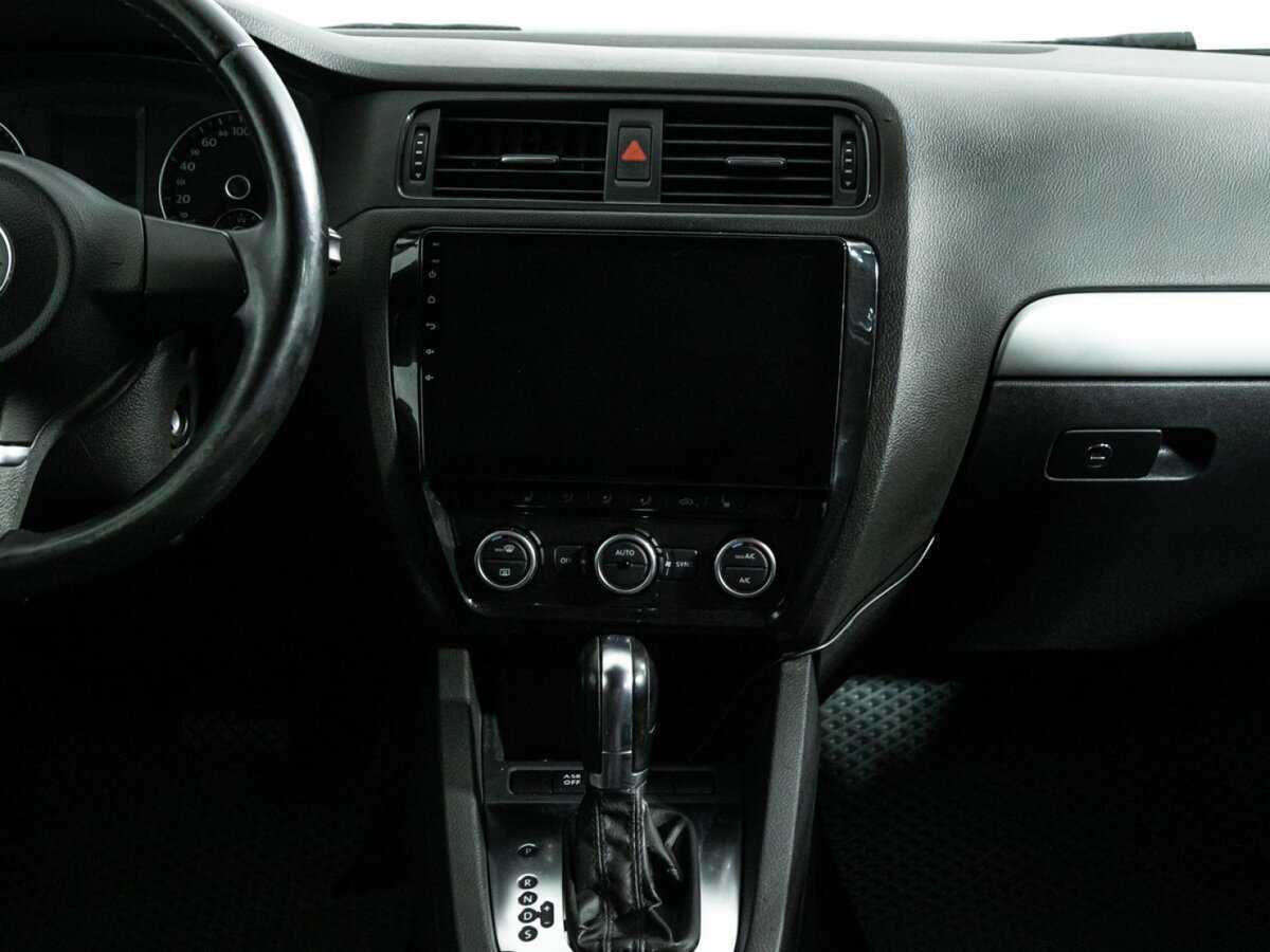 Купить Volkswagen Jetta с пробегом. Фото: #13