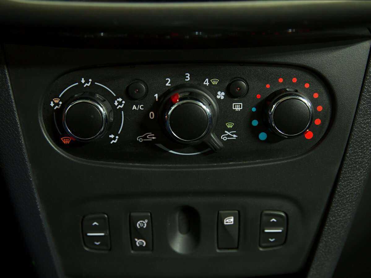 Купить Renault Logan с пробегом. Фото: #12