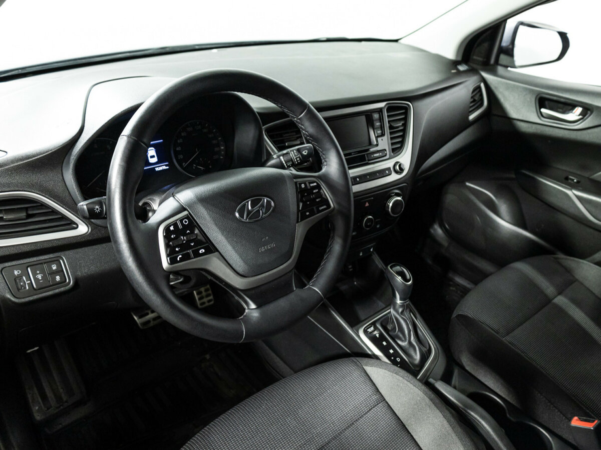 Купить Hyundai Solaris с пробегом. Фото: #10