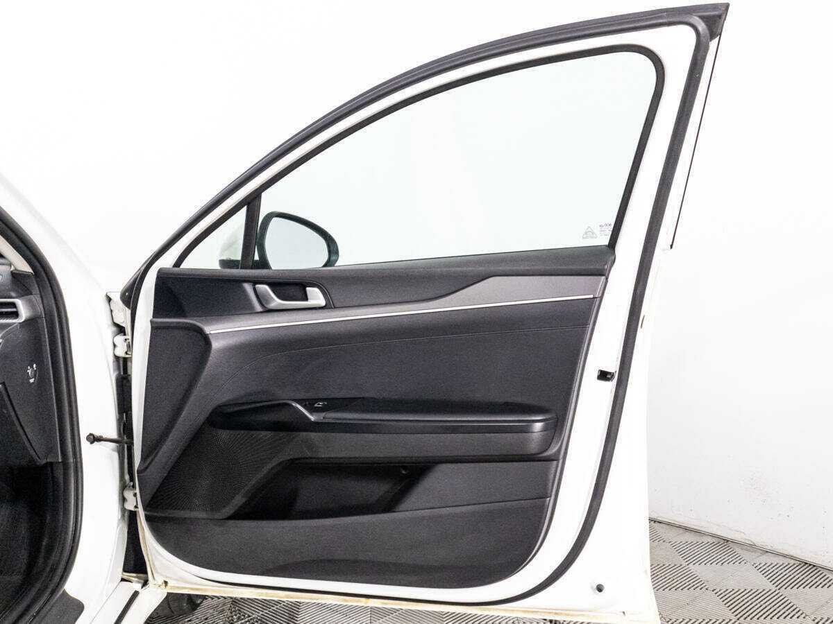 Купить Kia K5 с пробегом. Фото: #27