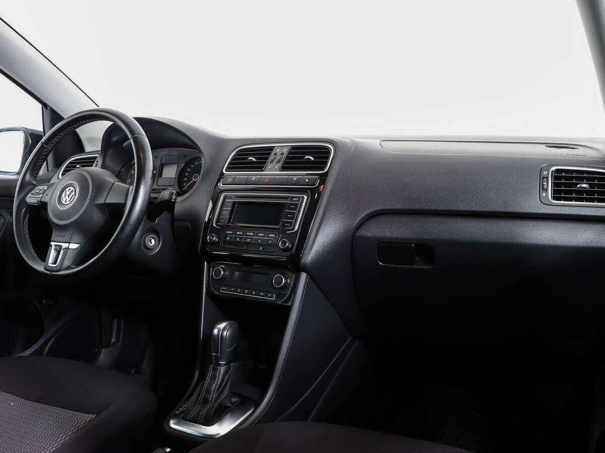 Купить Volkswagen Polo с пробегом. Фото: #8