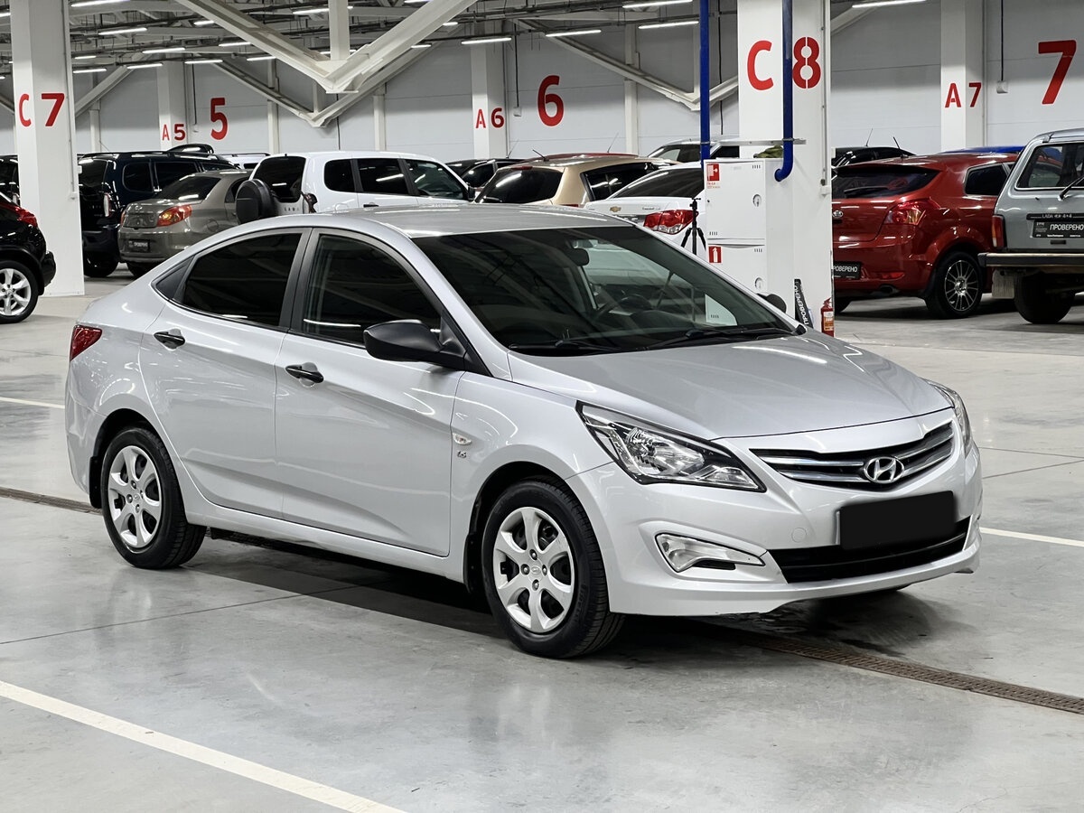 Купить Hyundai Solaris с пробегом. Фото: #2