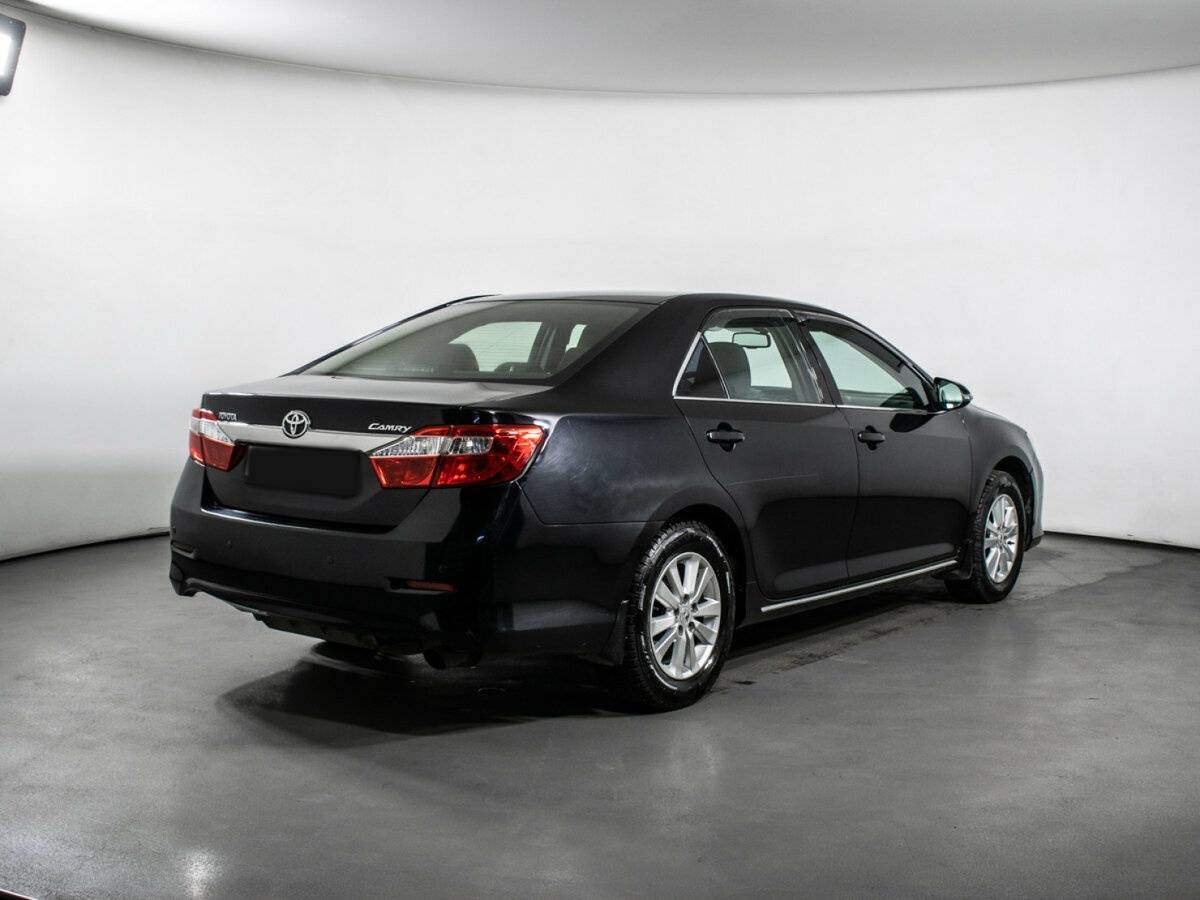 Купить Toyota Camry с пробегом. Фото: #4