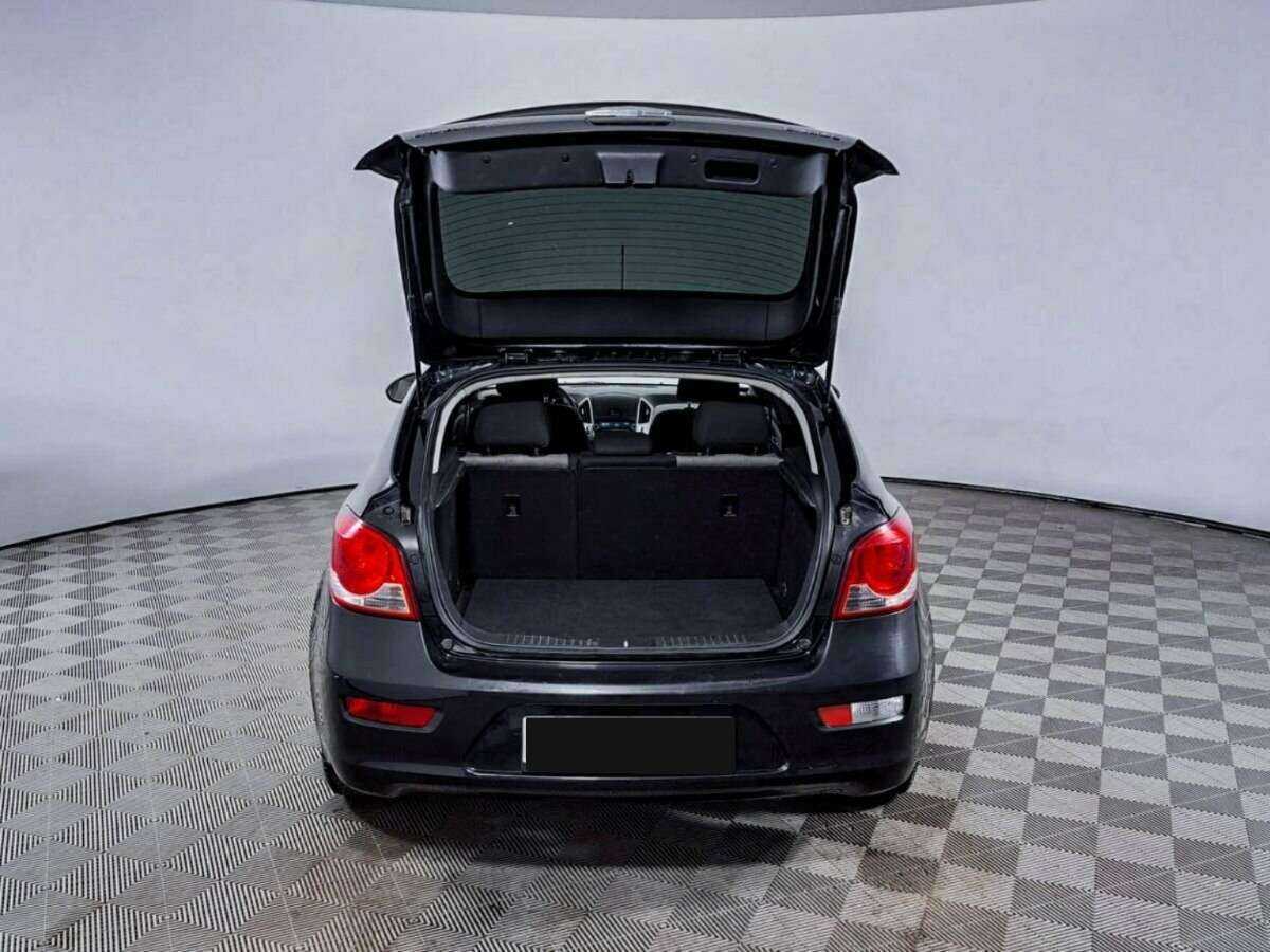 Купить Chevrolet Cruze с пробегом. Фото: #9