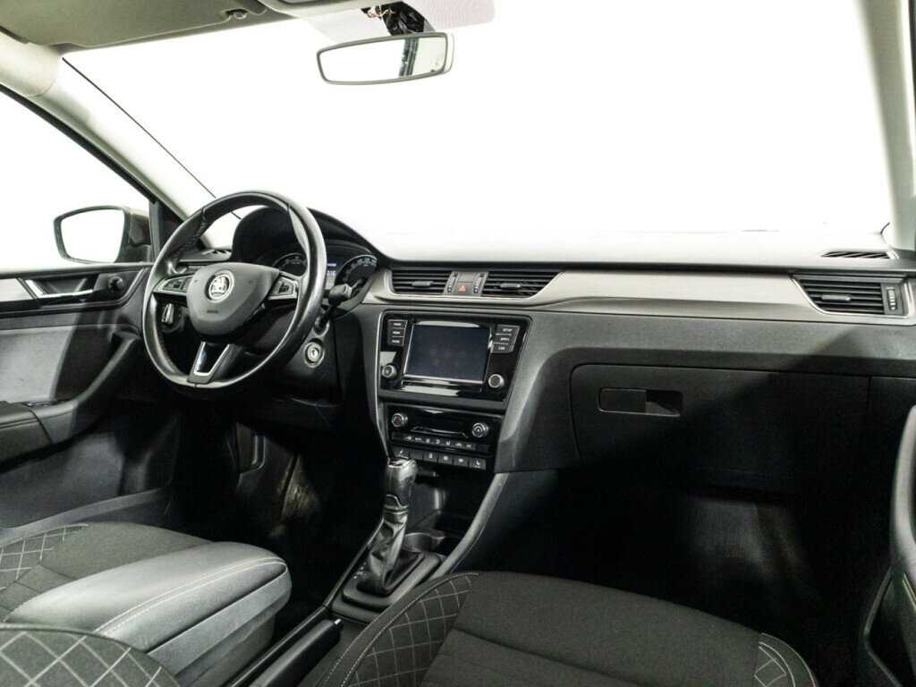 Купить Skoda Rapid с пробегом. Фото: #8