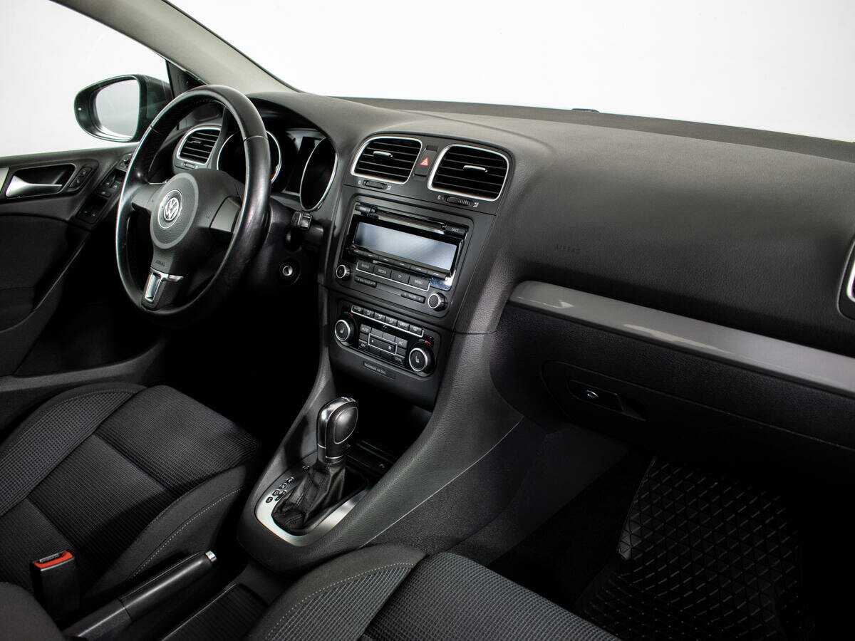 Купить Volkswagen Golf с пробегом. Фото: #6