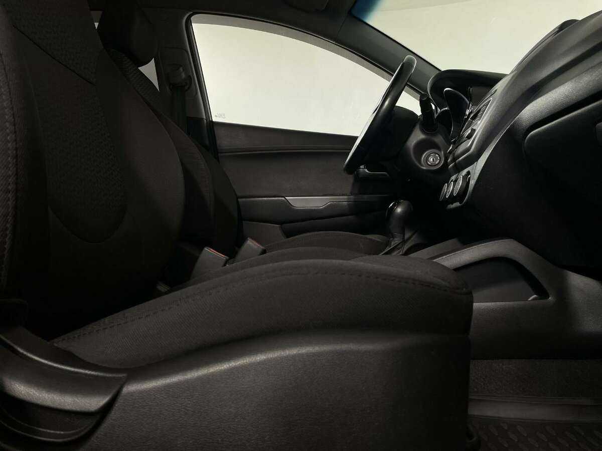 Купить Kia Rio с пробегом. Фото: #13