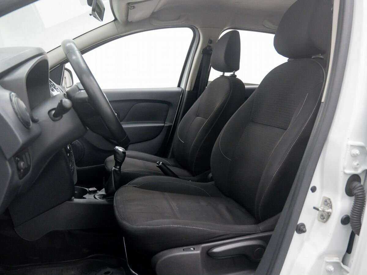 Купить Renault Logan с пробегом. Фото: #11