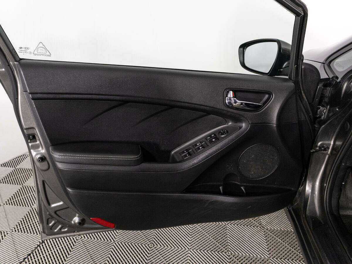 Купить Kia Cerato с пробегом. Фото: #23